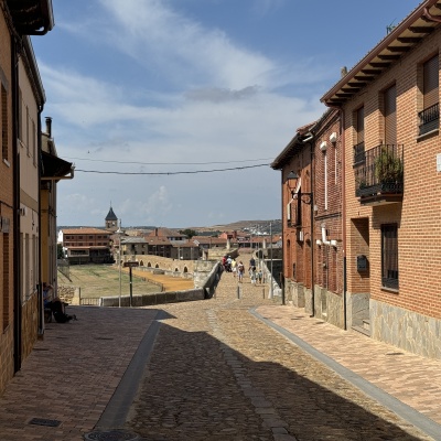 La Virgen del Camino à Hospital de Òrbigo J79